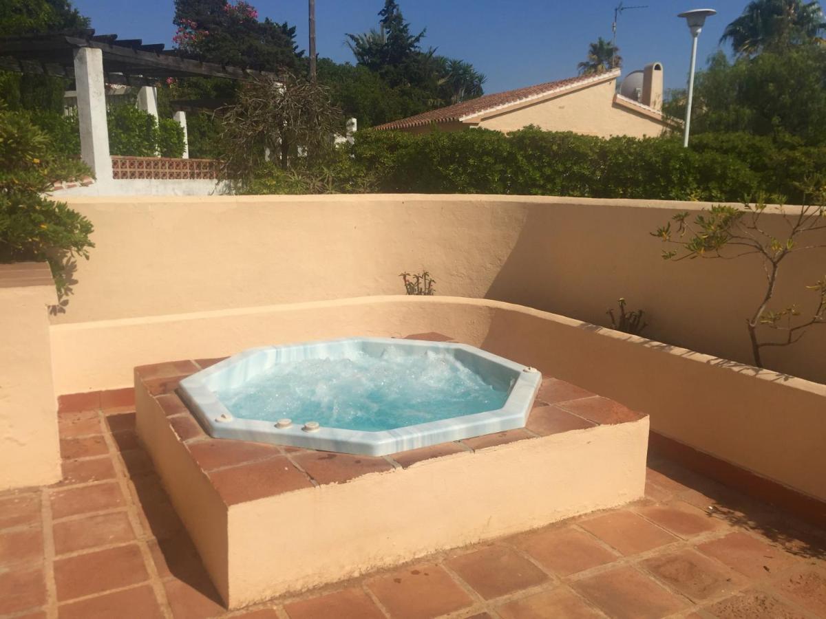 Marbesa With Jacuzzi Villa Marbella